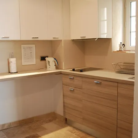 Sortie 44 - Newly Renovated 1 Bedroom, Center Of Old Antibes Exterior photo