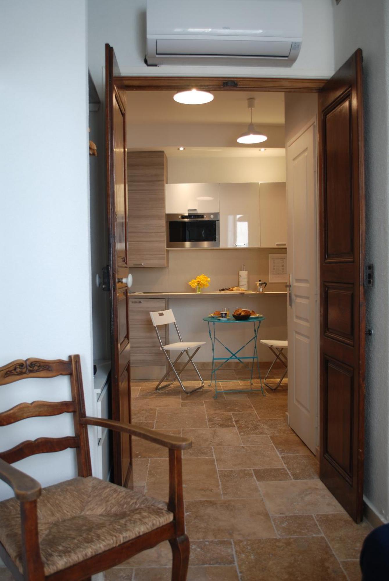 Appartamento Sortie 44 - Newly Renovated 1 Bedroom, Center Of Old *