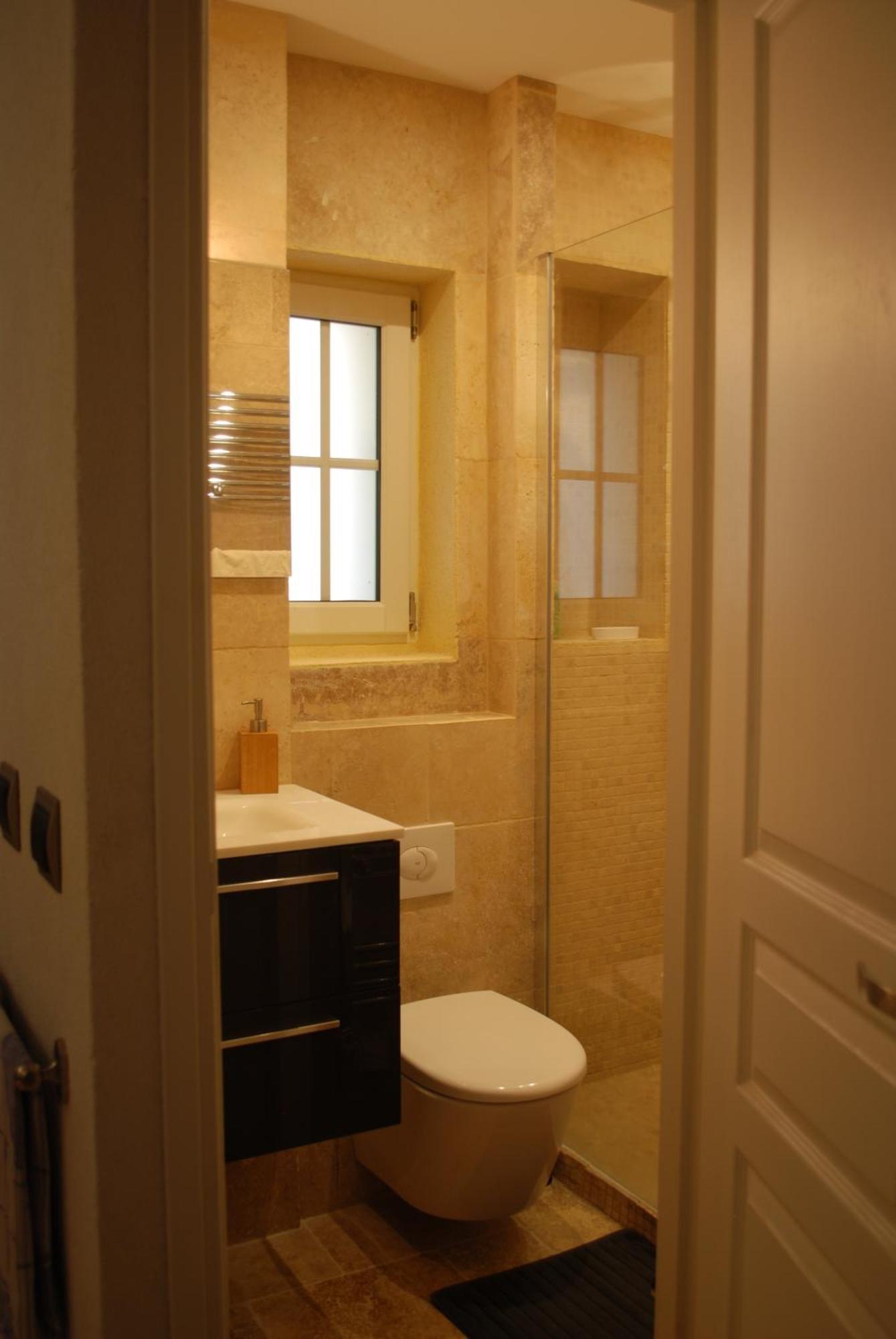 Apartment Sortie 44 - Newly Renovated 1 Bedroom, Center Of Old *