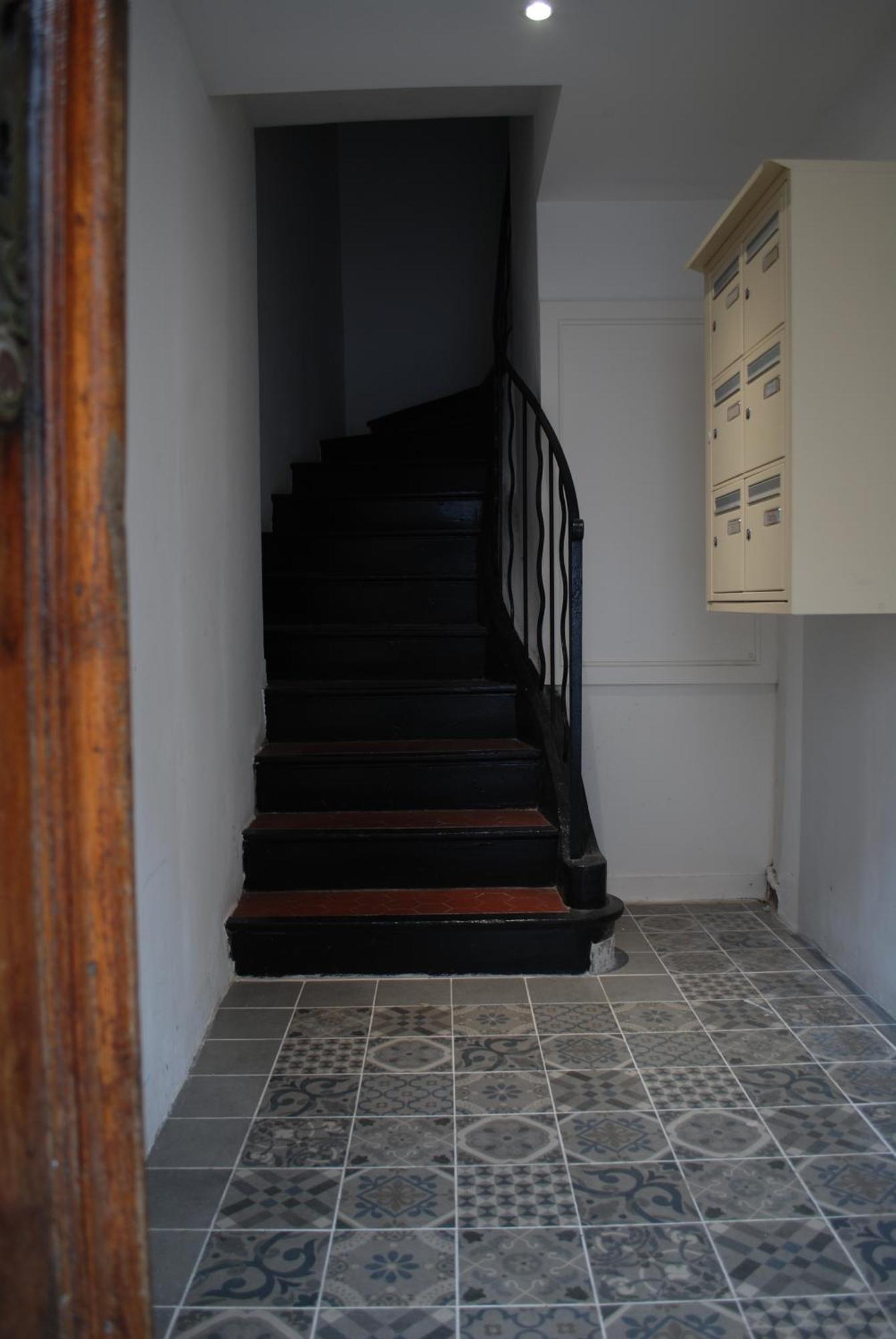 Sortie 44 - Newly Renovated 1 Bedroom, Center Of Old *